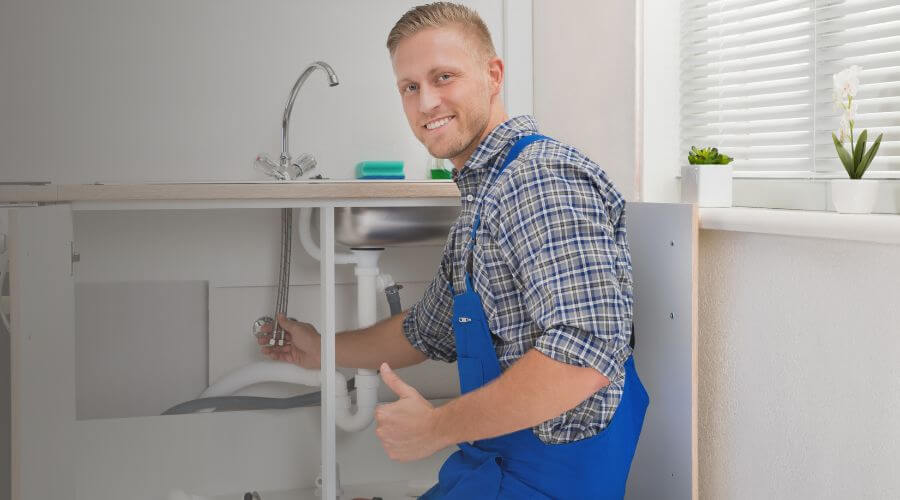 Professional water heater repair in Midfield, TX